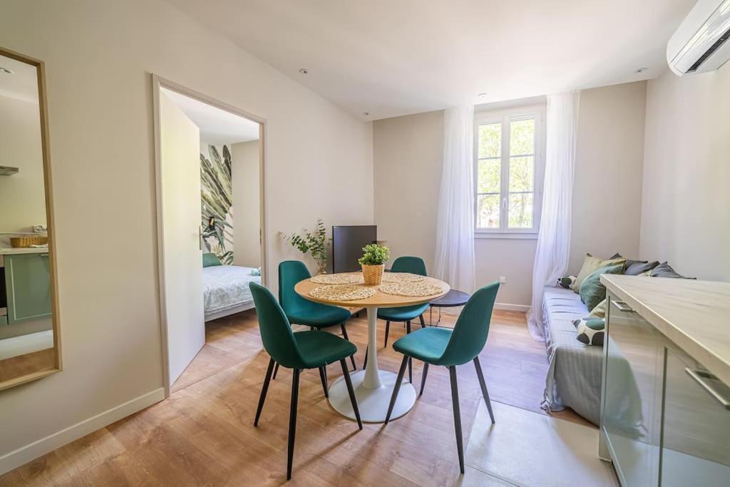 Le Pearl Appartement De Charme En Bord Riviere Collobrières Eksteriør bilde